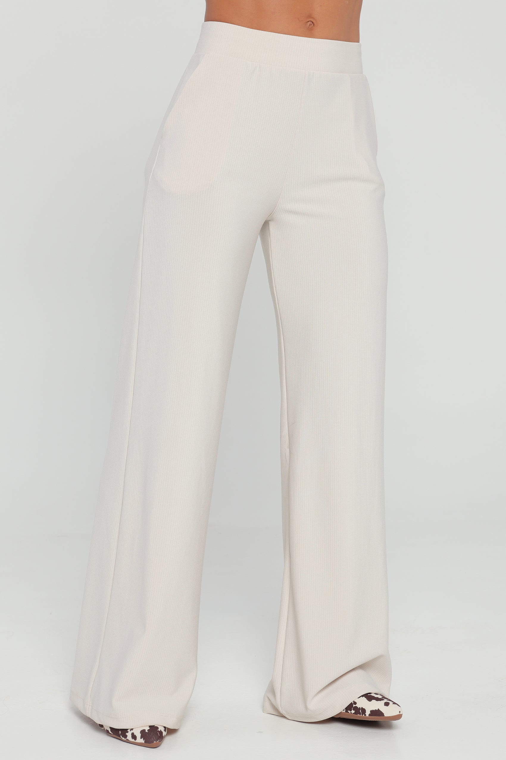 PANTALON TIPO ALFRED CON PRETINA Y ELÁSTICO AJUSTABLE
