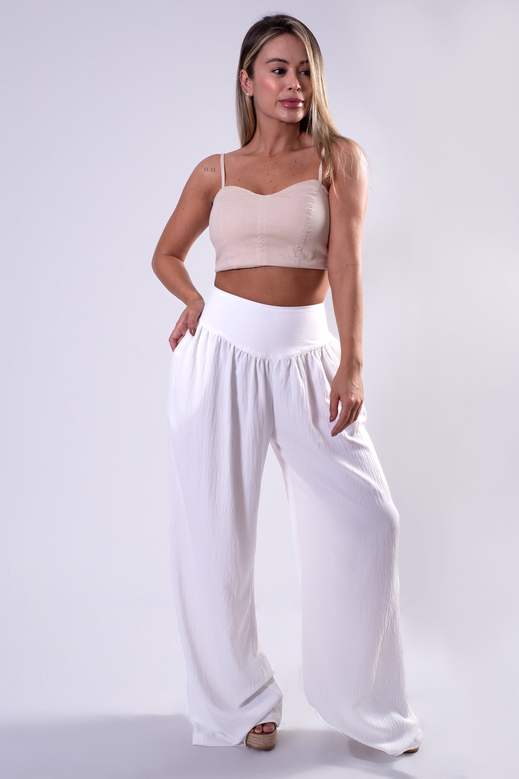 PANTALON PRETINA ANATÓMICA CON DETALLE EN PRETINA