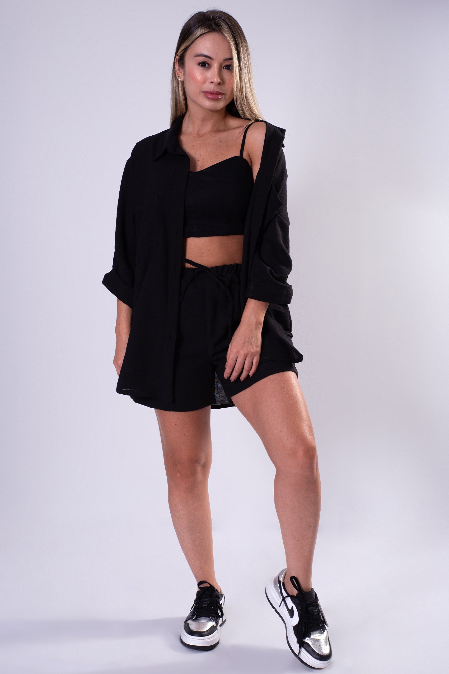 CONJUNTO DE SHORT PRETINA RESORTADA Y CORDÓN CON CAMISERA (No Top)