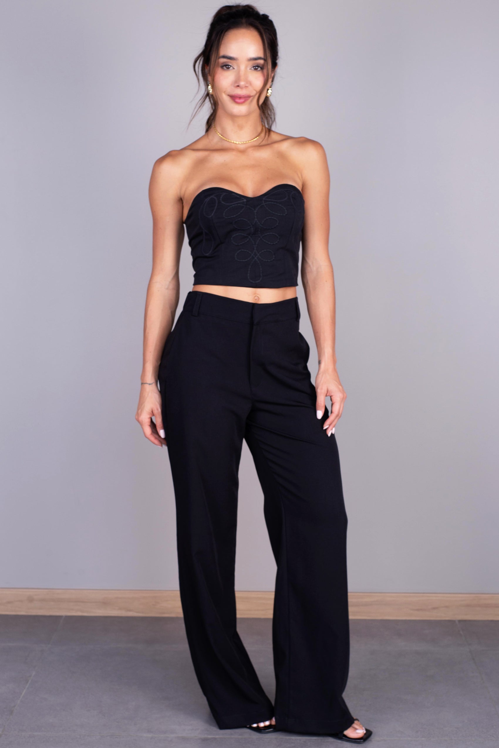 PANTALÓN BÁSICO SILUETA SUELTA