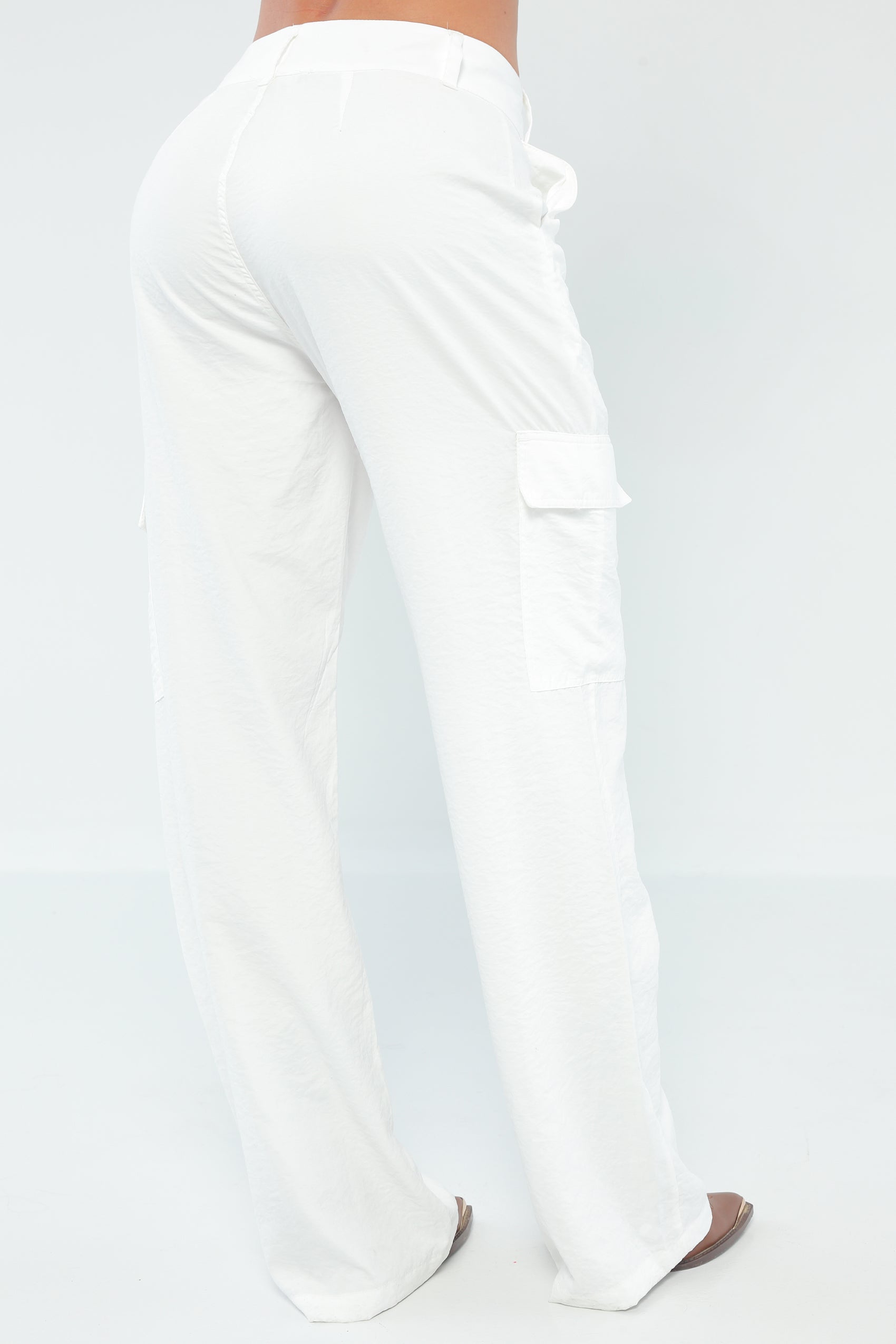 PANTALON PRETINA ANATOMICA CON BOLSILLOS CARGOS.