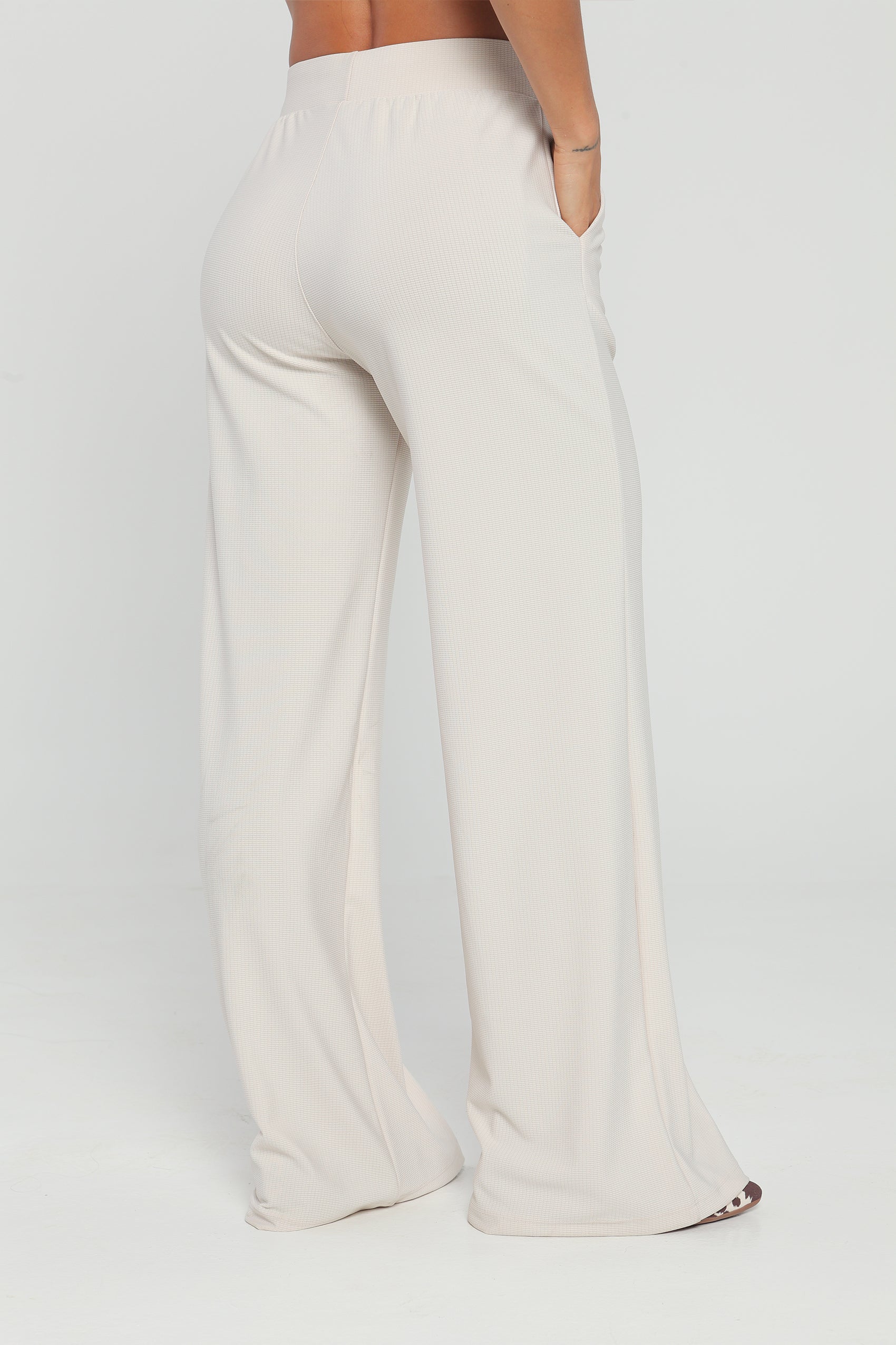 PANTALON TIPO ALFRED CON PRETINA Y ELÁSTICO AJUSTABLE