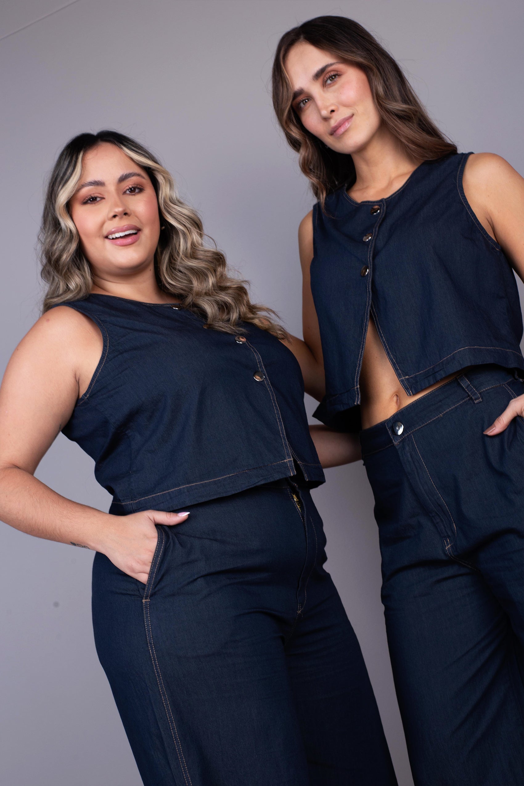 BLUSA MANGA SISA CON ABERTURA EN FRENTE