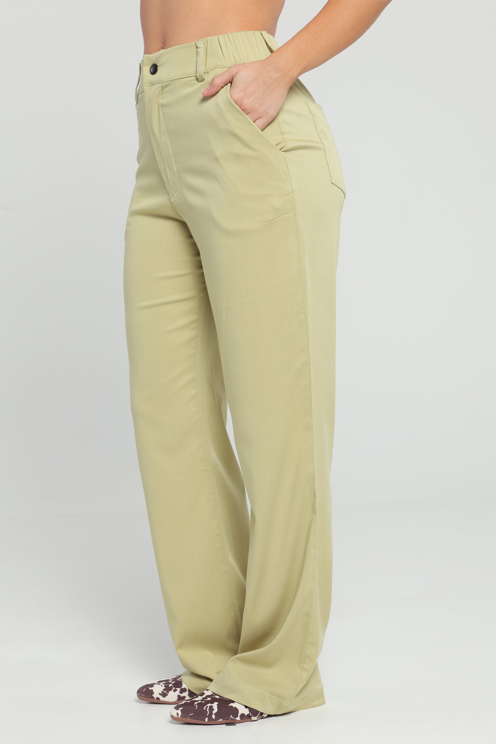 PANTALON SILUETA SEMIJAUSTADA, BOSILLO DIAGONAL