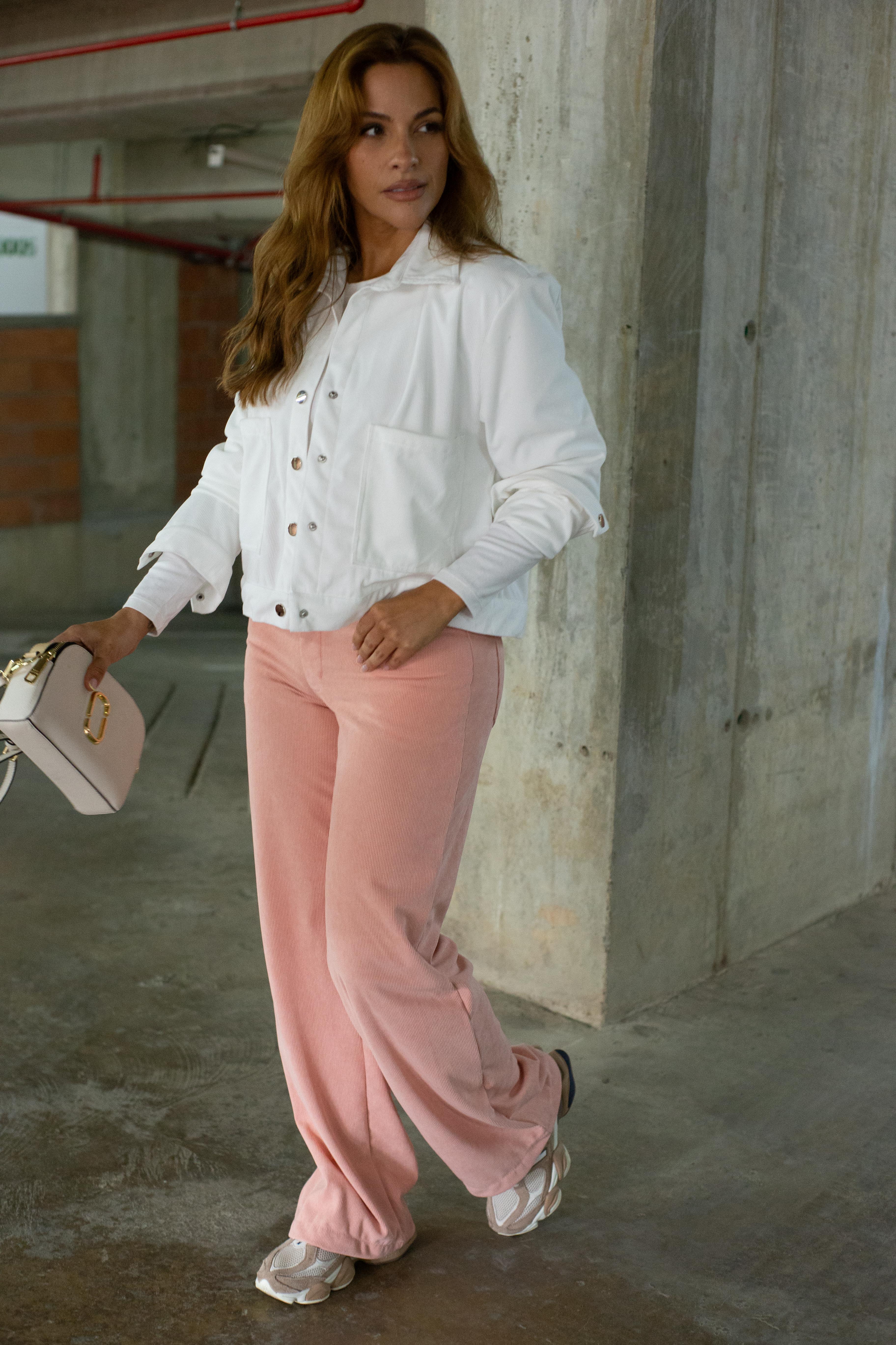 PANTALON SILUETA FLARE 5 BOLSILLOS