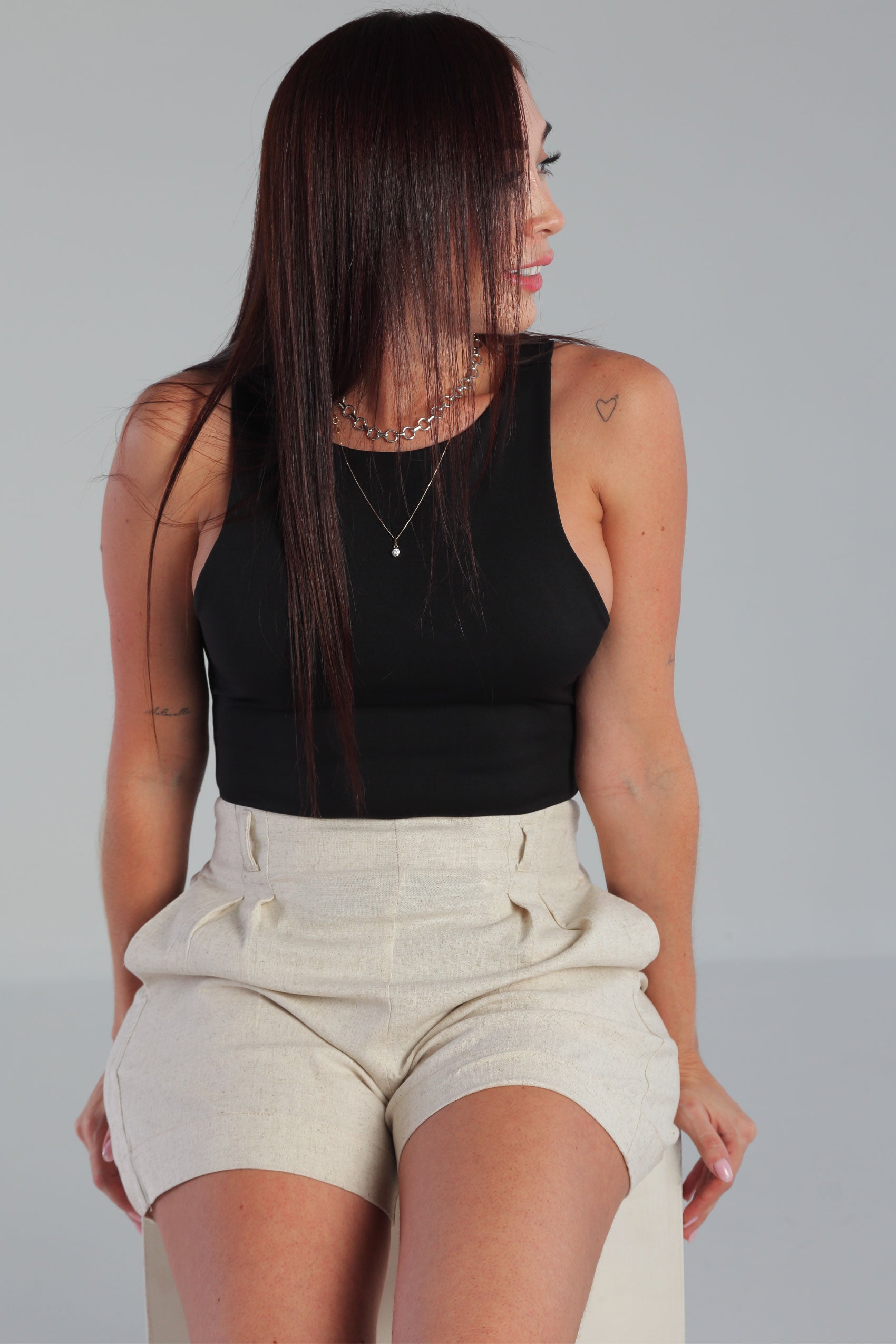 BODY CUELLO REDONDO SIN MANGAS