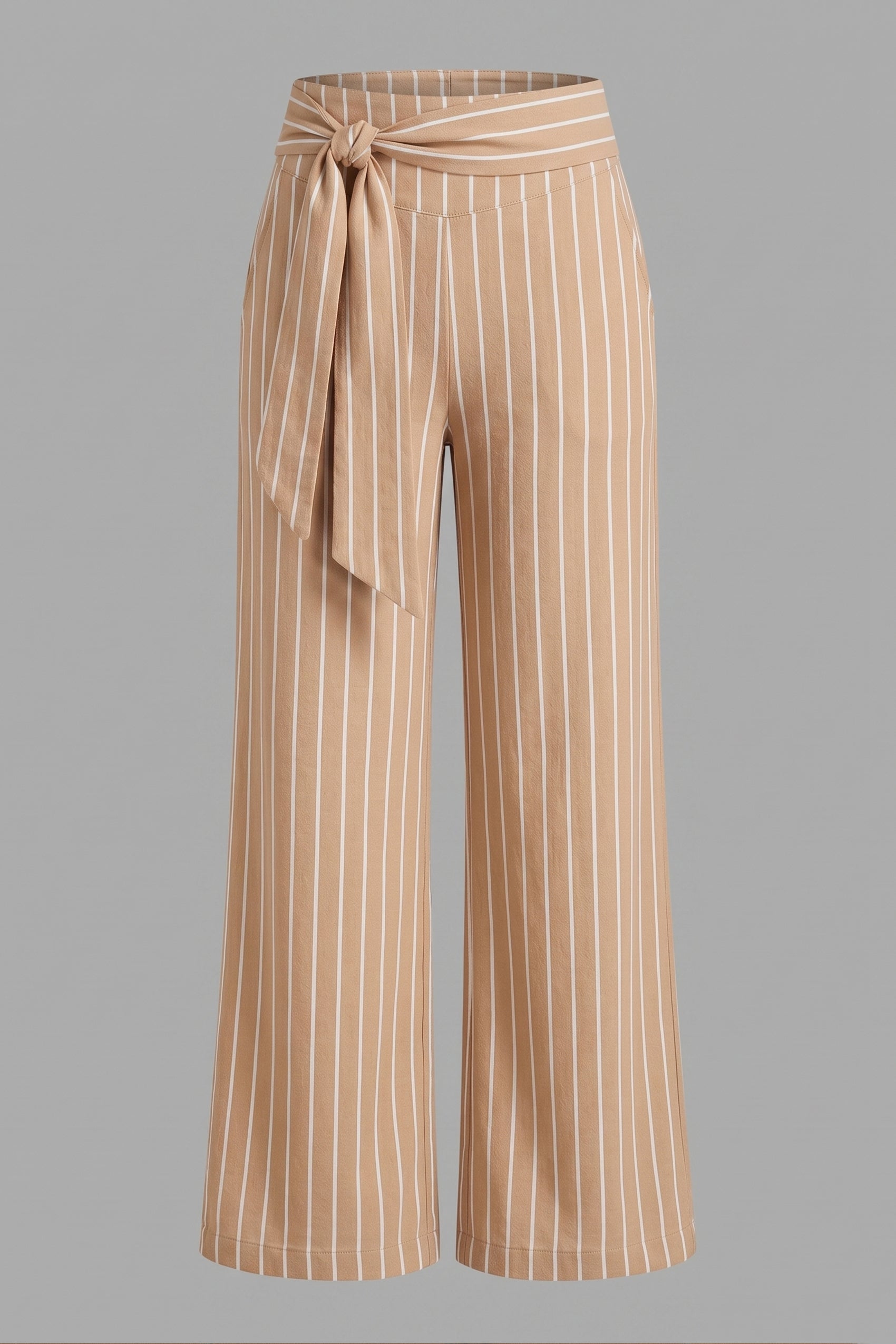 PANTALON CON CINTURON EN LA PRETINA
