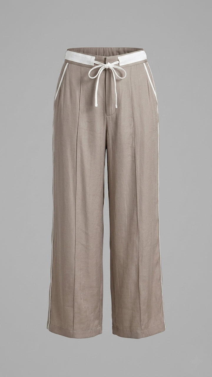 PANTALON CON VIVO EN LOS COSTADOS
