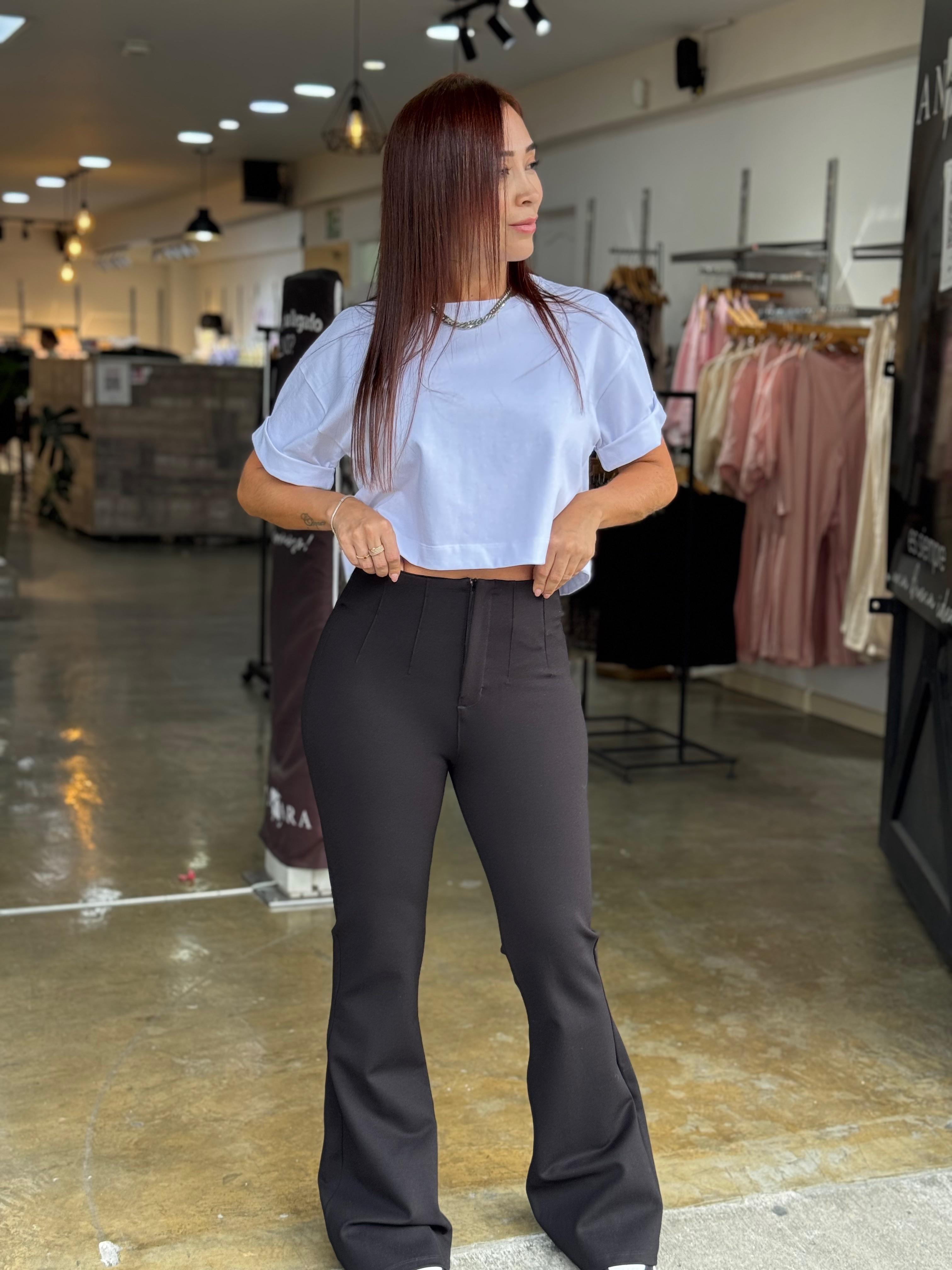 PANTALON BOTA CAMPANA CON PRENSES