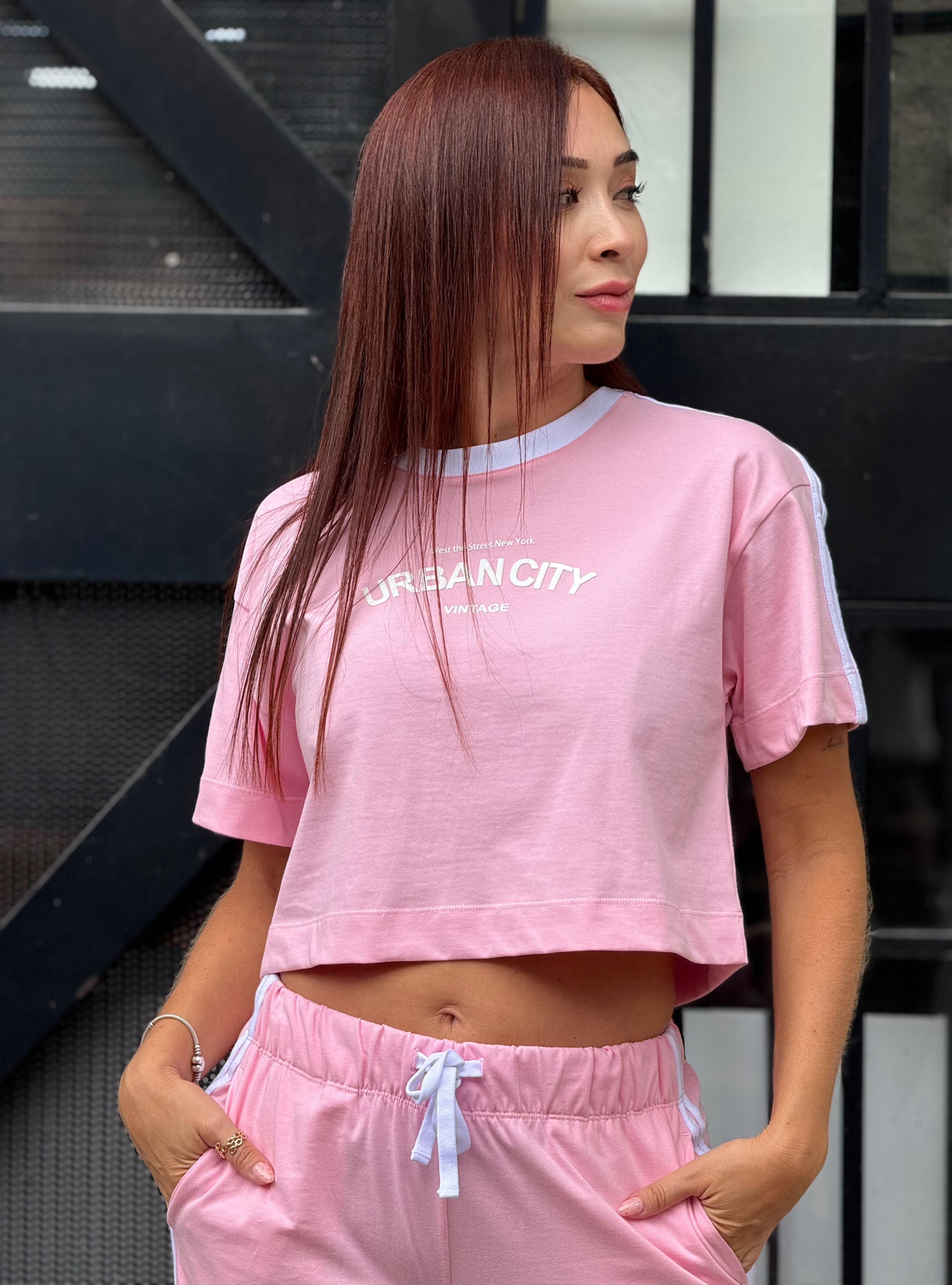 CONJUNTO DE SUDADERA Y CAMISETA CUELLO REDONDO
