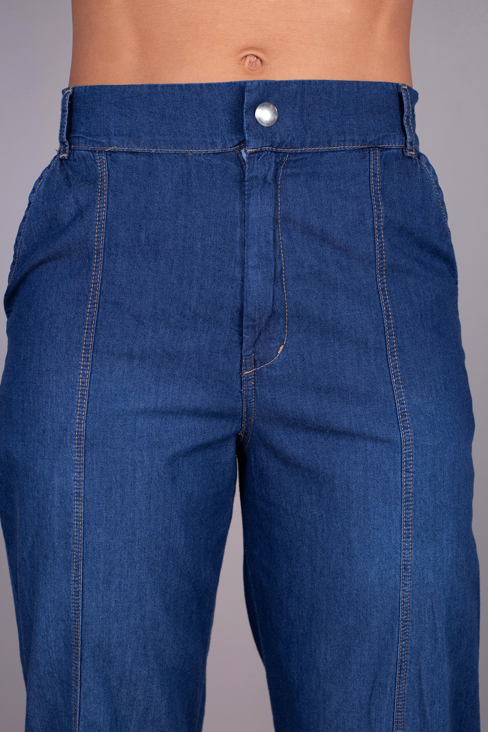 PANTALÓN CON PRETINA RESORTADA