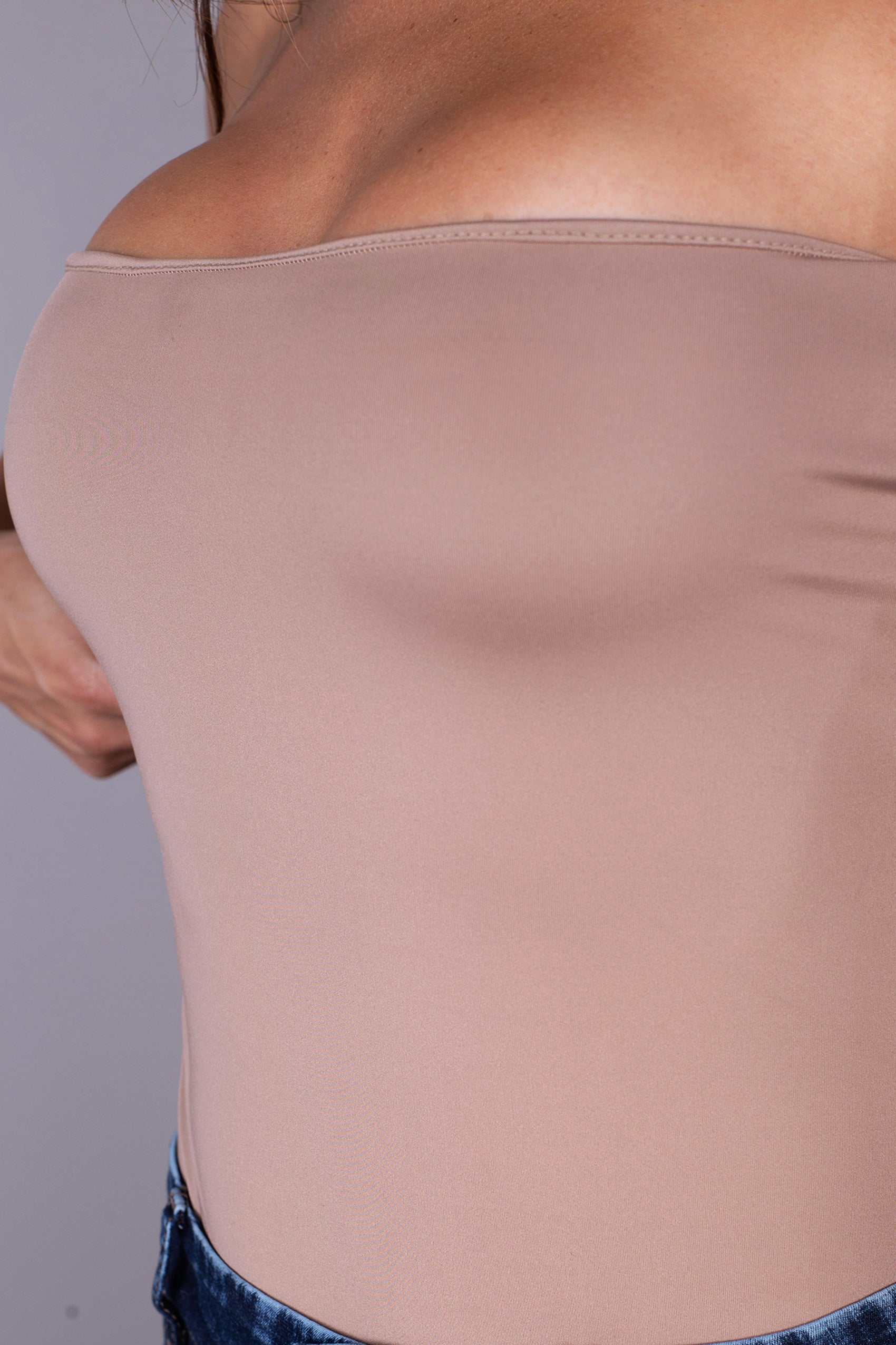 BODY EN TELA CON SPANDEX