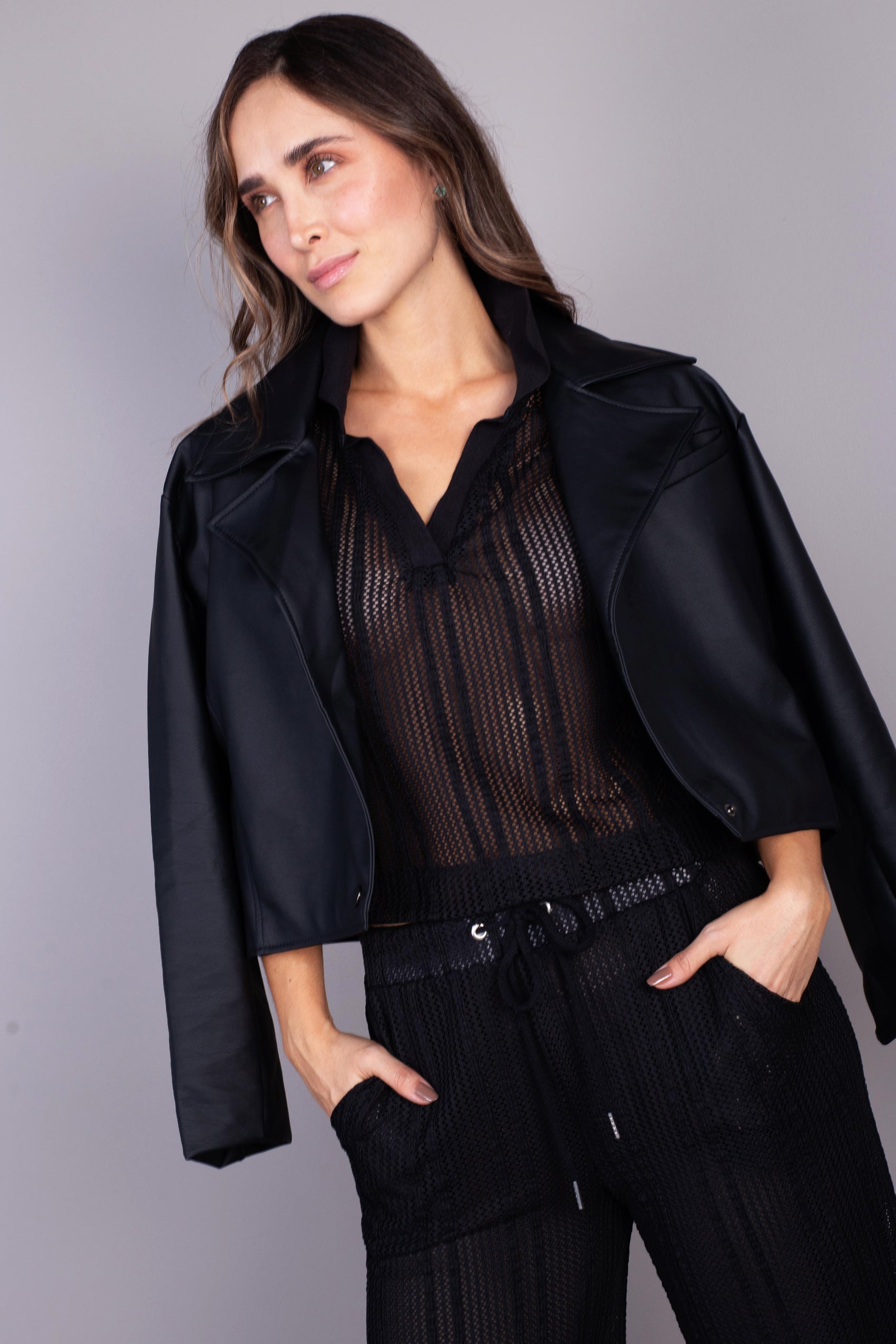 CONJUNTO PANTALON Y CAMISA EN TELA TIPO TEJIDA