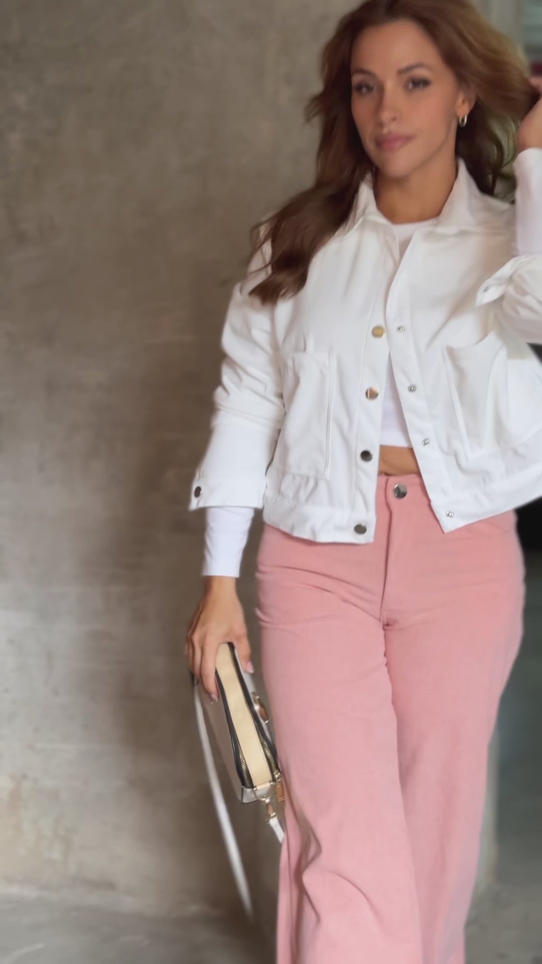 PANTALON SILUETA FLARE 5 BOLSILLOS